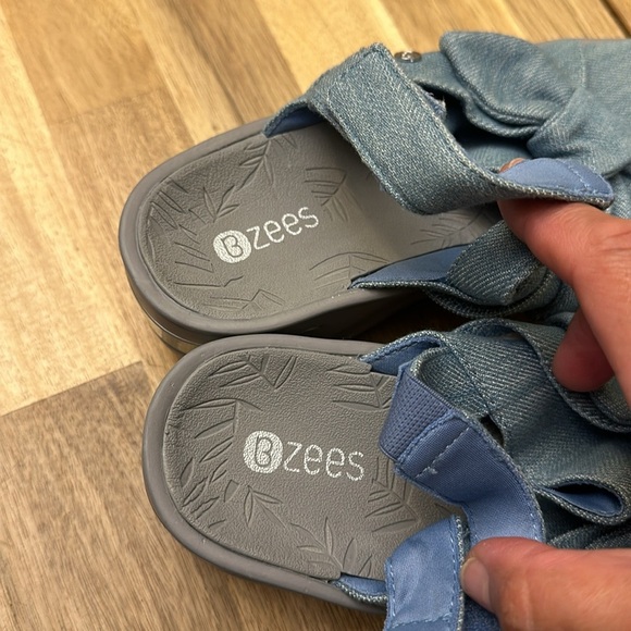 BZEES ⭐️ Daisy sandals - Picture 4 of 6